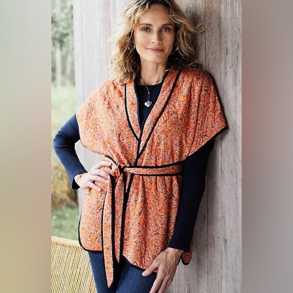J.JILL BELTED QUILTED RUANA IN SUNSET CAREFREE PAISLEY